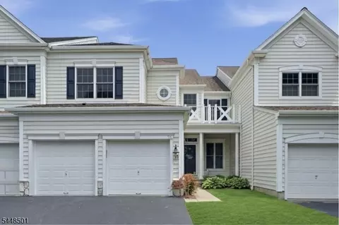 96 Hickory Hill Blvd, Totowa, NJ 07512