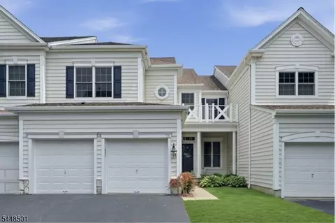 96 Hickory Hill Blvd, Totowa, NJ 07512