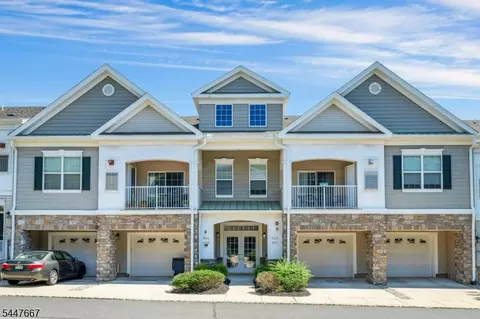 905 Brook Hollow Dr #905, Whippany, NJ 07981