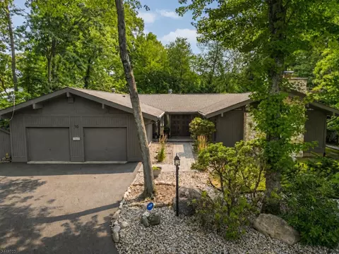 10 Reed Ct, Wayne, NJ 07470 photo 1