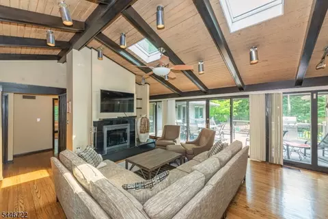 10 Reed Ct, Wayne, NJ 07470 photo 7