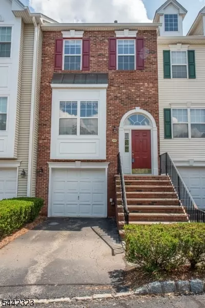 305 Cambridge Dr #305, Butler, NJ 07405