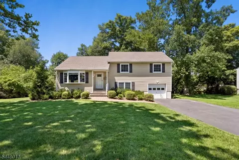11 Colonial Way, Livingston, NJ 07039