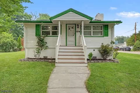 104 Lake Shore Dr, Lake Hiawatha, NJ 07034