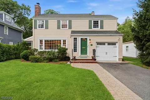10 College Ave, Montclair, NJ 07043