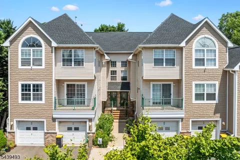 202 Rhoads Dr, Belle Mead, NJ 08502