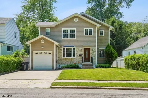 418 W Ivy Ln, Englewood, NJ 07631
