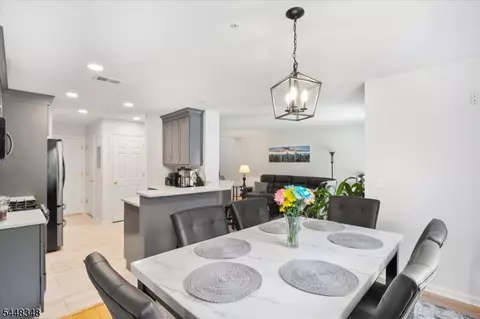 Dining - 70 Carter Rd #70, Haskell, NJ 07420 photo 2 of 2