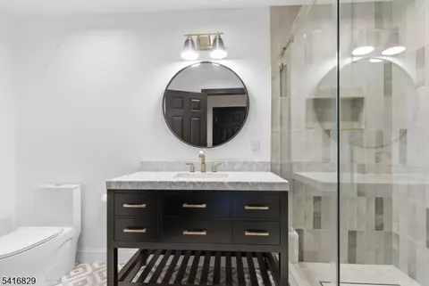Bath - 60 Brookside Dr, Upper Saddle River, NJ 07458 photo 8 of 10