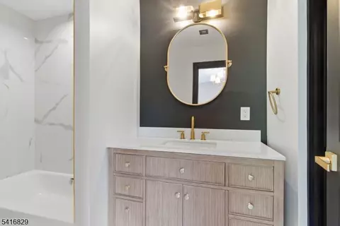 Bath - 60 Brookside Dr, Upper Saddle River, NJ 07458 photo 9 of 10