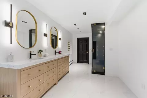 Bath - 60 Brookside Dr, Upper Saddle River, NJ 07458 photo 5 of 10