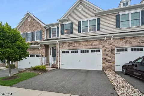 21 Fillmore Dr, Morristown, NJ 07960