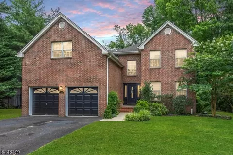 18 Jacobs Ln, Scotch Plains, NJ 07076