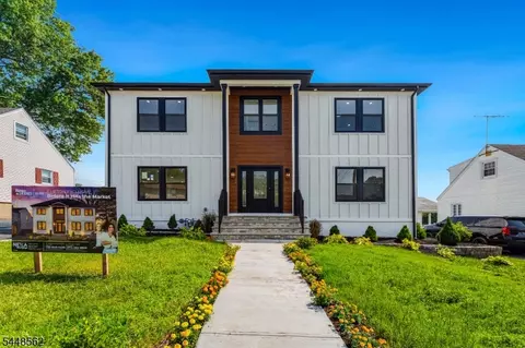 89 Susan Ct, Clifton, NJ 07012