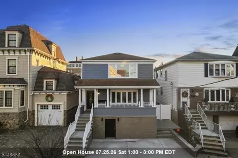 96 W 8th St, Bayonne, NJ 07002