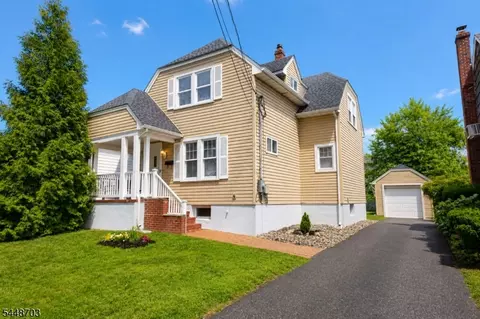 328 Mayhill St, Saddle Brook, NJ 07663