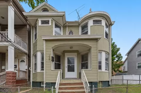 947 William St, Elizabeth, NJ 07201