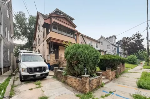 288 Pomona Ave #3, Newark, NJ 07112