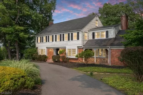 20 Gregory Ln, Warren, NJ 07059