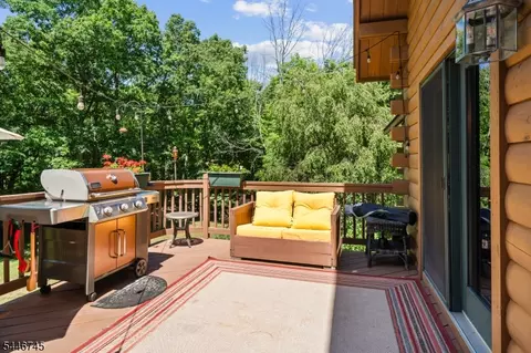 Exterior - 44 Morgan Dr, Wantage, NJ 07461 photo 4 of 7
