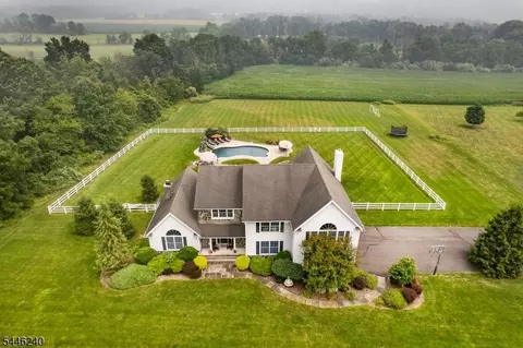 4 Elaine Ct, Califon, NJ 07830