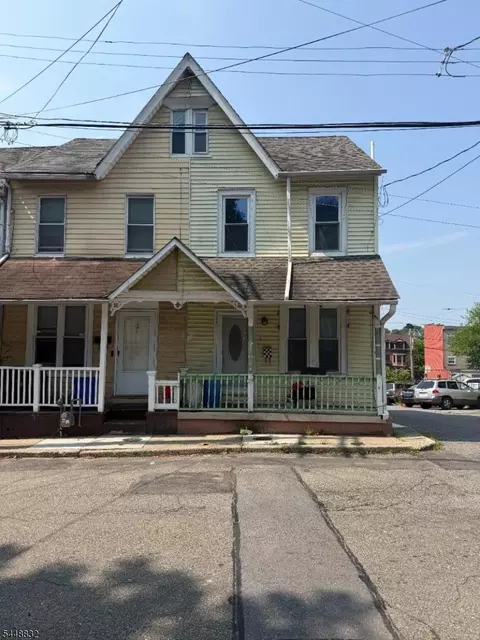 12 Brainard St, Phillipsburg, NJ 08865