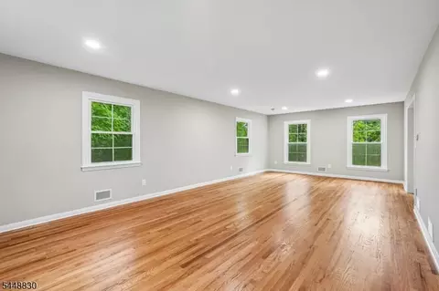 12 Apache Rd, Wayne, NJ 07470 photo 10