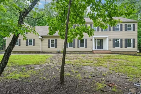 12 Apache Rd, Wayne, NJ 07470 photo 2