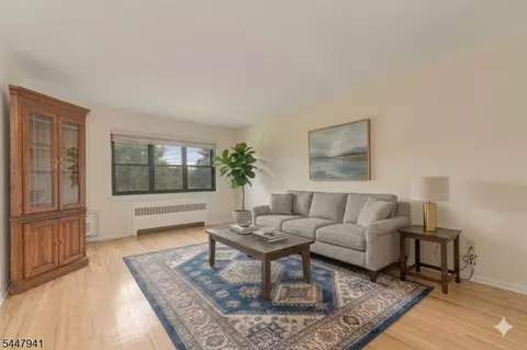 39 Sandra Cir # A, Westfield, NJ 07090