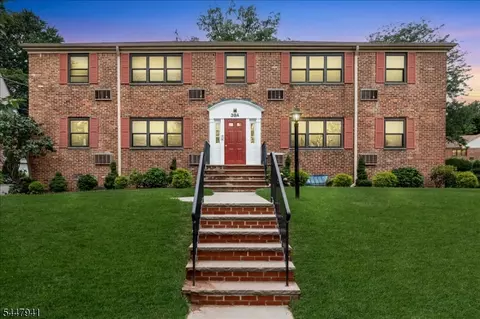 39 Sandra Cir # A, Westfield, NJ 07090