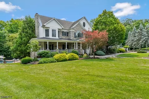 11 Monica Ct, Branchburg, NJ 08876