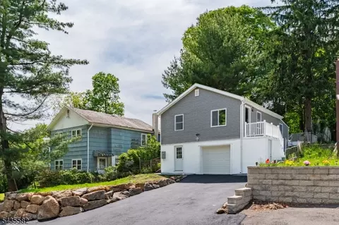 116 Bucknell Trl, Hopatcong, NJ 07843