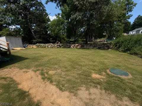 Exterior - 6 Maple Ln, Hampton, NJ 08827 photo 5 of 6