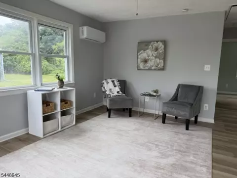 Living - 6 Maple Ln, Hampton, NJ 08827 photo 3 of 3