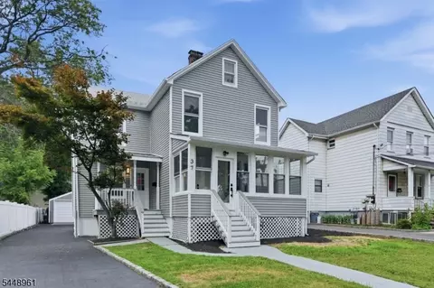 37 W Colfax Ave, Roselle Park, NJ 07204