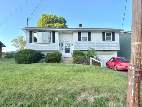 1085 Grand St, Phillipsburg, NJ 08865