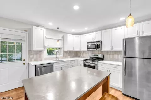 50 Leslie St, East Orange, NJ 07017