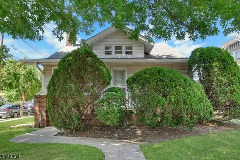 111 Van Winkle Ave, Hawthorne, NJ 07506