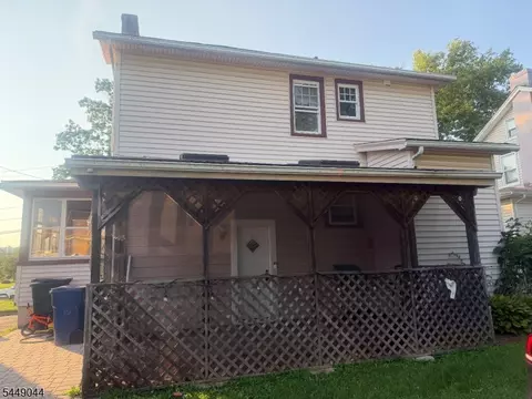 Exterior - 1037 W 5th St, Plainfield, NJ 07063 photo 4 of 5