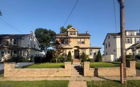 Exterior - 1037 W 5th St, Plainfield, NJ 07063 photo 3 of 5