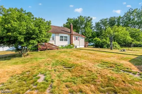 6 Crestwood Ct, Lincoln Park, NJ 07035