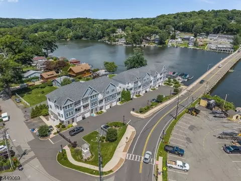 468 River Styx Rd # -4, Hopatcong, NJ 07843