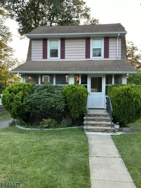 32 Hamilton Rd, Verona, NJ 07044