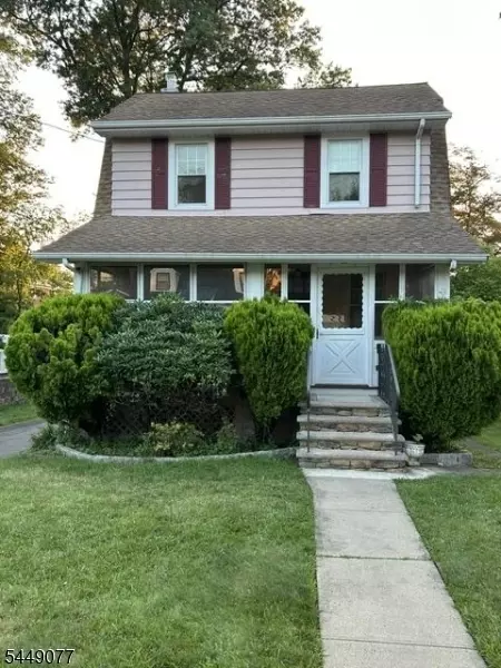 32 Hamilton Rd, Verona, NJ 07044