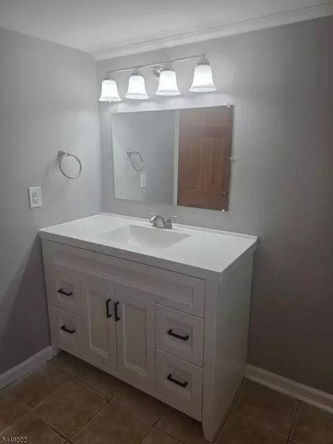 Bath - 813 George St, Plainfield, NJ 07062 photo 1 of 3
