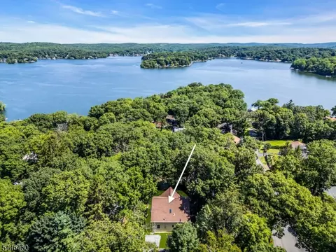 104 Bishop Rock Rd, Hopatcong, NJ 07843