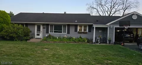 1123 Dukes Pkwy, Manville, NJ 08835