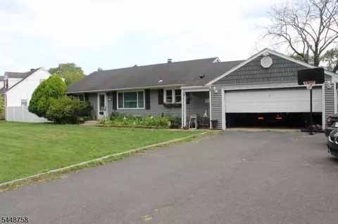 1123 Dukes Pkwy, Manville, NJ 08835