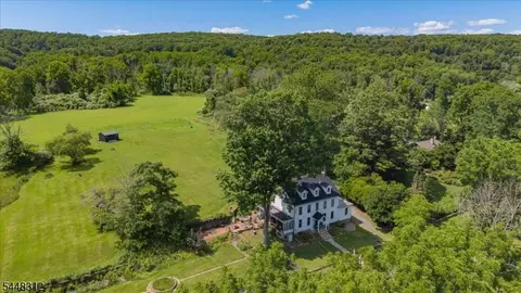 420 Trimmer Rd, Califon, NJ 07830