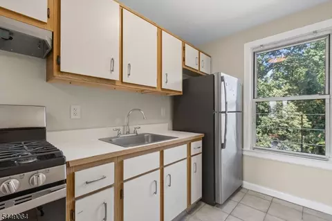Kitchen - 939 E Front St # C, Plainfield, NJ 07062 photo 2 of 3